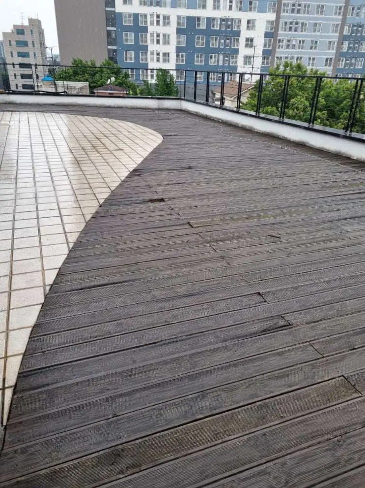 마포구 상가건물 옥상에 설치돼 있던 기존 데크